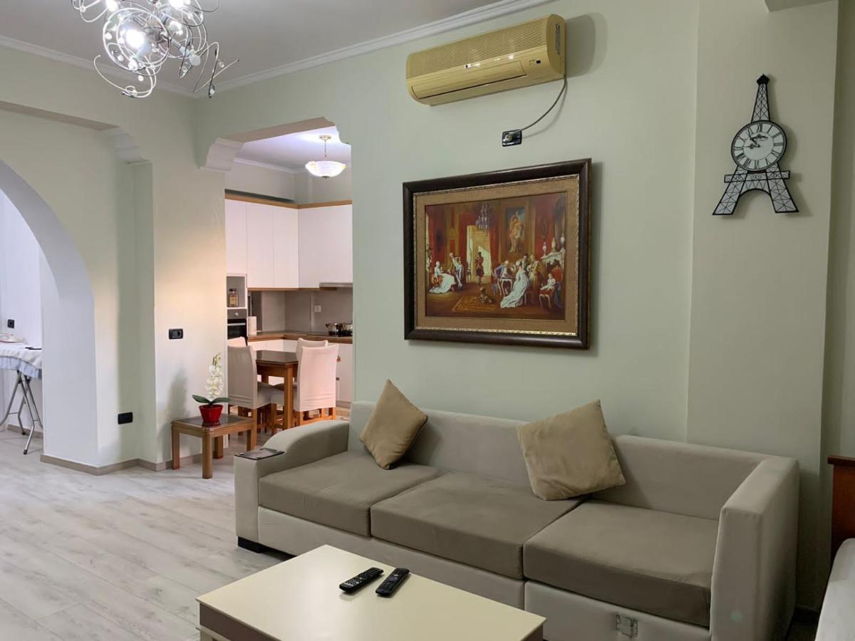 Dadaj Apartments ساراندا المظهر الخارجي الصورة