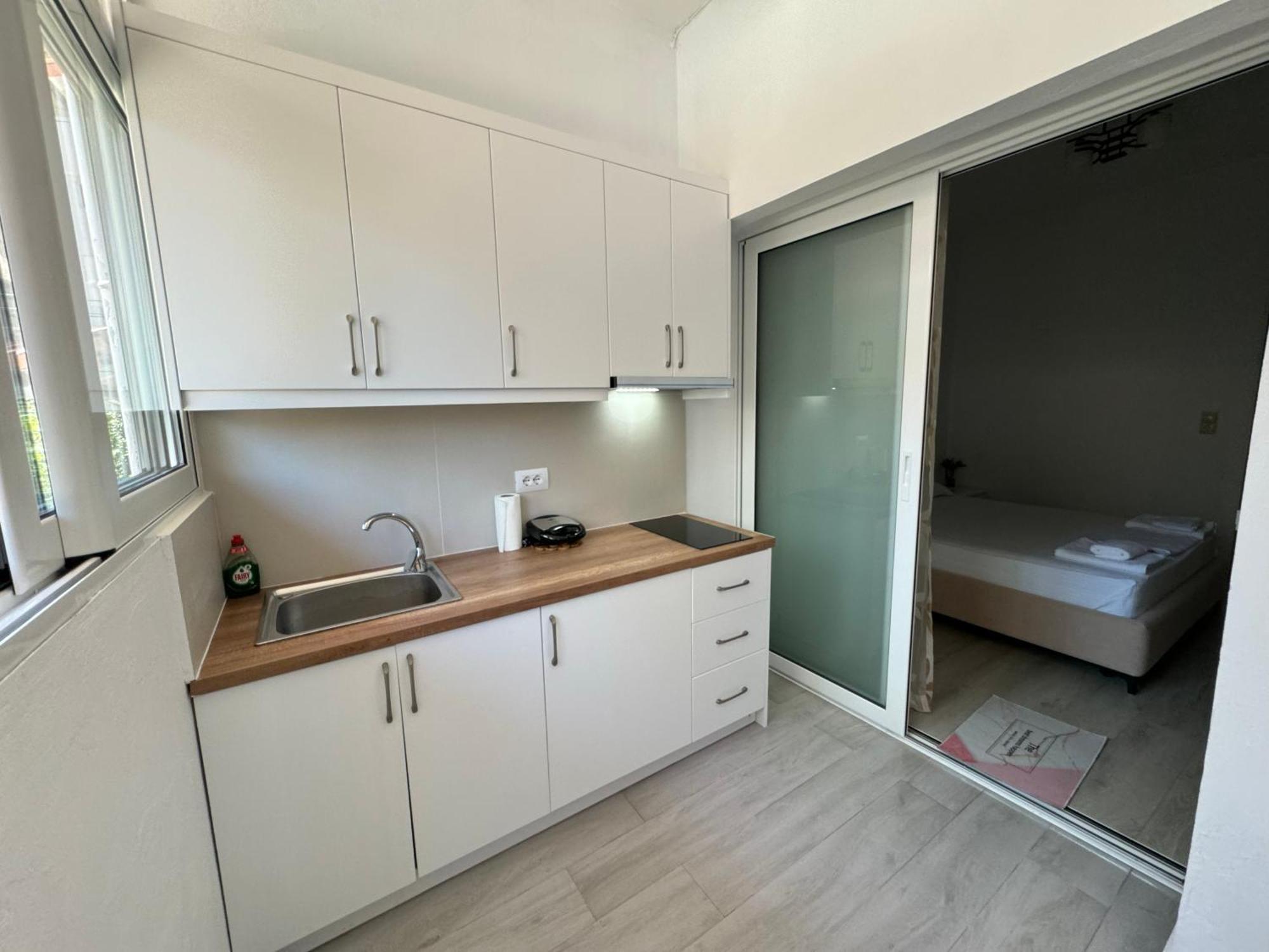 Dadaj Apartments ساراندا المظهر الخارجي الصورة