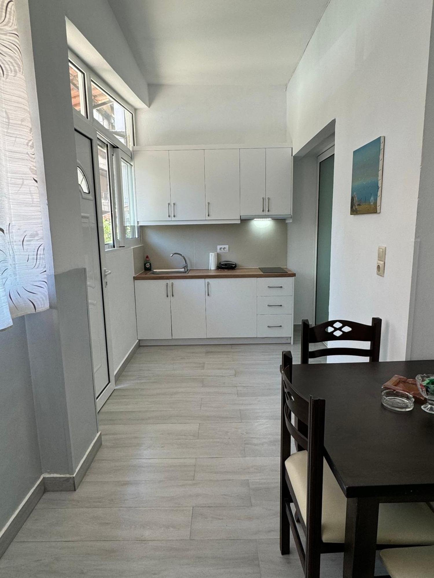 Dadaj Apartments ساراندا المظهر الخارجي الصورة